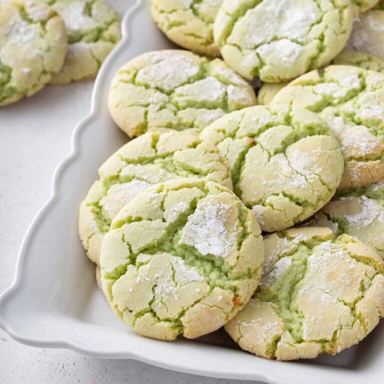 St. Patrick’s Day Crinkle Cookies: A Festive Treat for the Celebration