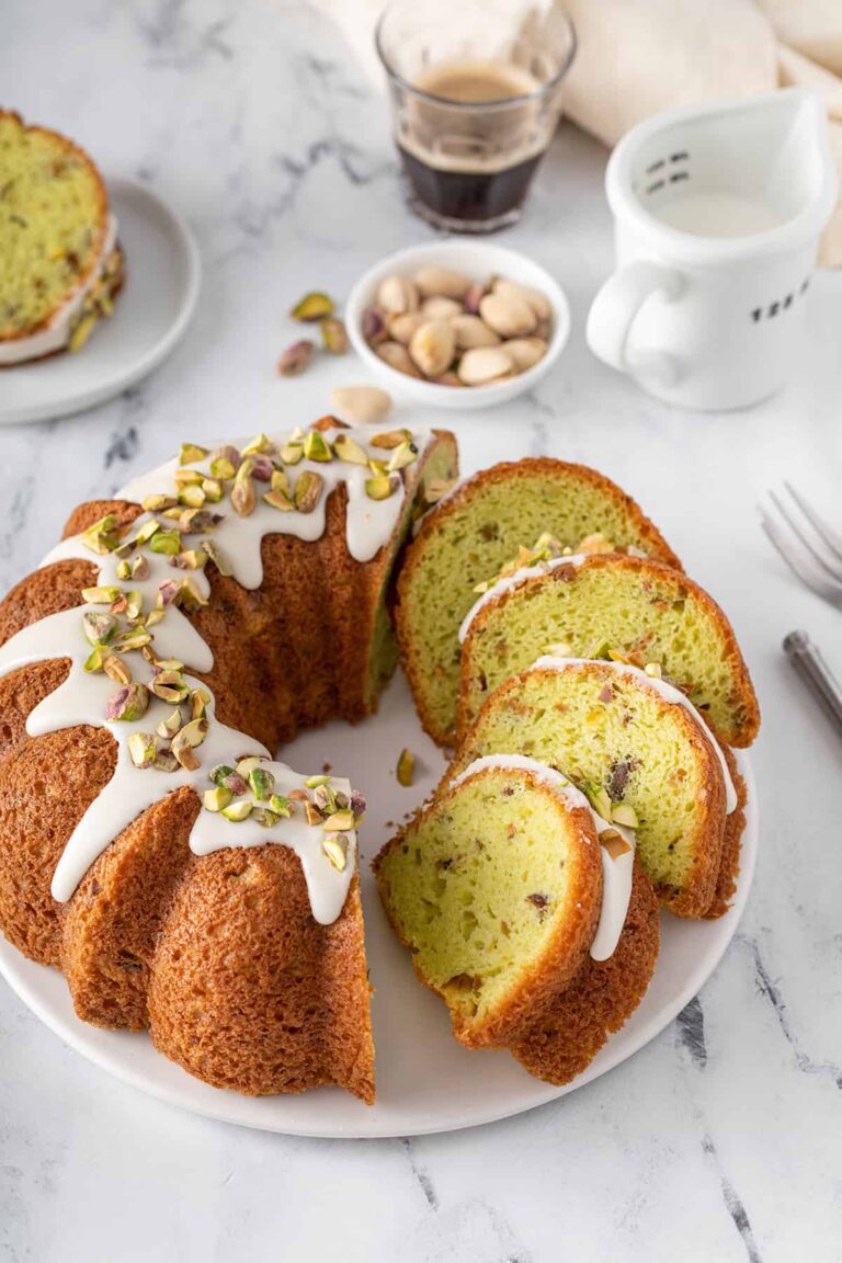 Pistachio Pudding Cake – A Delight for Baking Enthusiasts