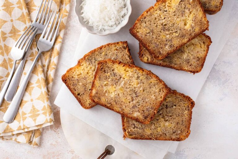 Pineapple Banana Bread: A Deliciously Moist Treat