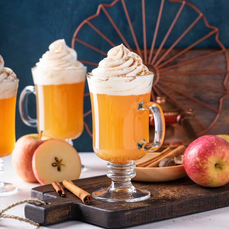 Spiced Apple Cider | A Delightful Autumn Beverage