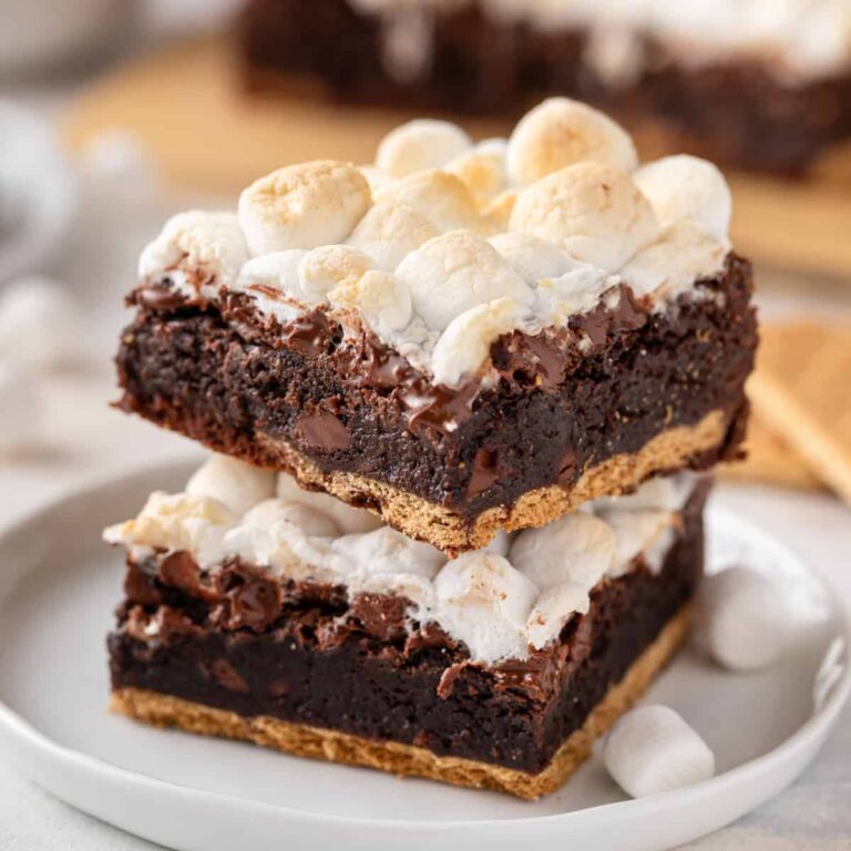 Decadent S’mores Brownies – A Delightful Treat for Any Occasion