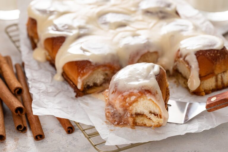 Hawaiian Roll Cinnamon Rolls: A Sweet Indulgence
