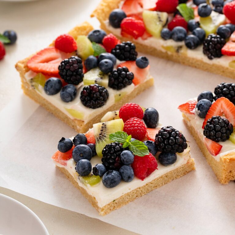 Fruit Pizza: A Delightful Combination of Sweetness and Crunch